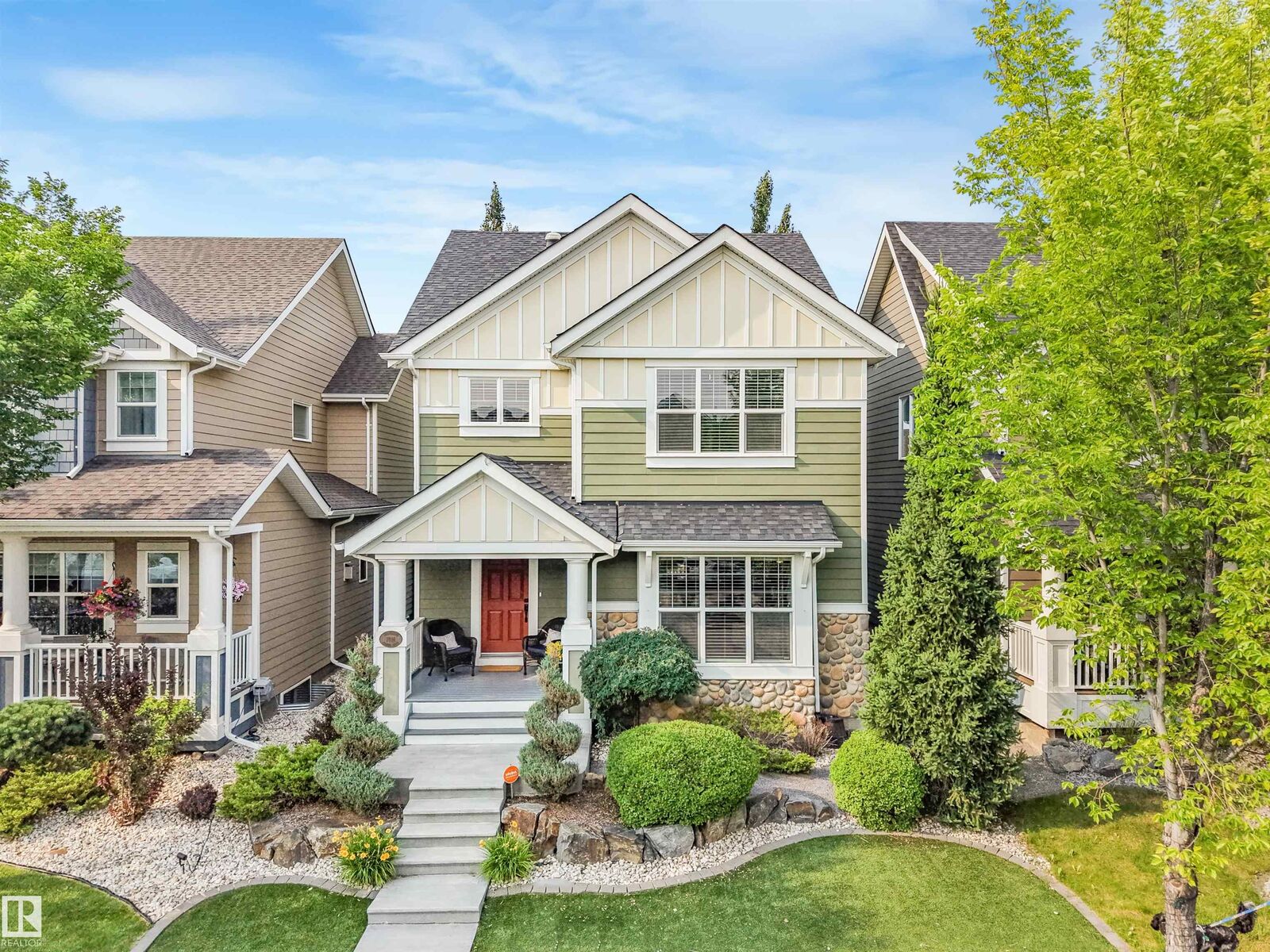 Property Photo:  7916 Summerside Grande Boulevard SW  AB T6X 0S9 