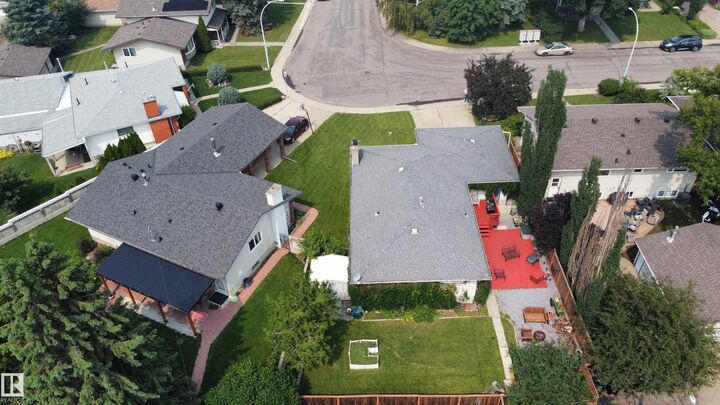 Property Photo: 11131 35A Avenue NW AB T6J 0A4