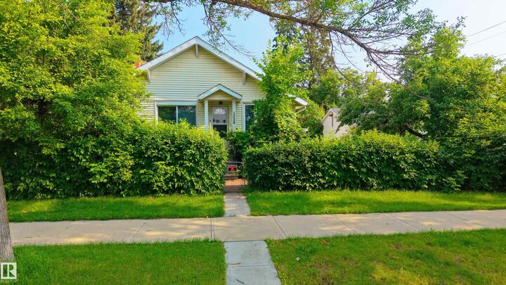 Property Photo: 12628 112 Avenue NW AB T5M 2T3