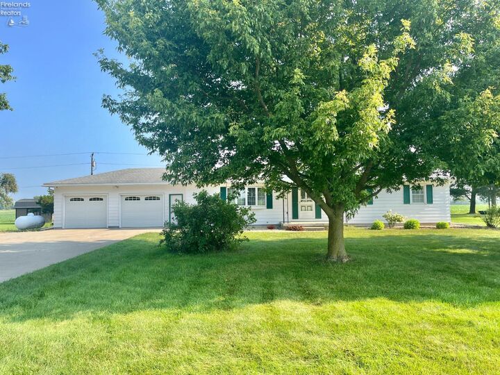 Property Photo: 4133 E County Road 50 OH 44883