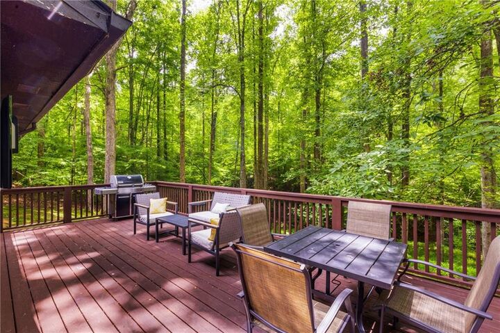 Property Photo:  482 Shady Lane Circle  GA 30115 