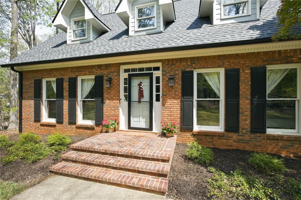 Property Photo: 502 Riverview Court GA 30188