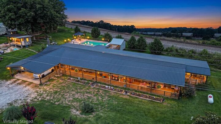 Property Photo: 5086 US Highway 78 GA 30110