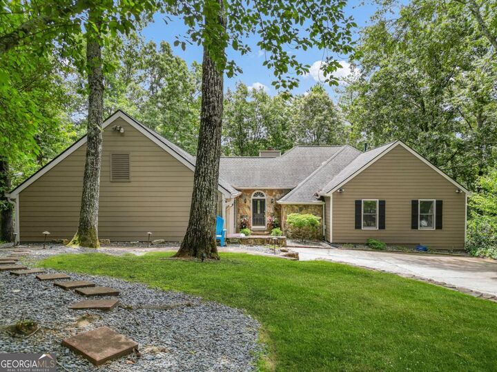 Property Photo:  160 Fairway Ridge Drive  GA 30022 