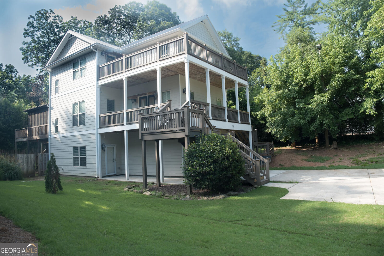 Property Photo: 132 Poplar Street N GA 30606