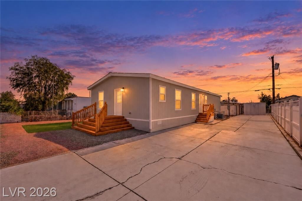 Property Photo: 2253 Clinton Lane NV 89156