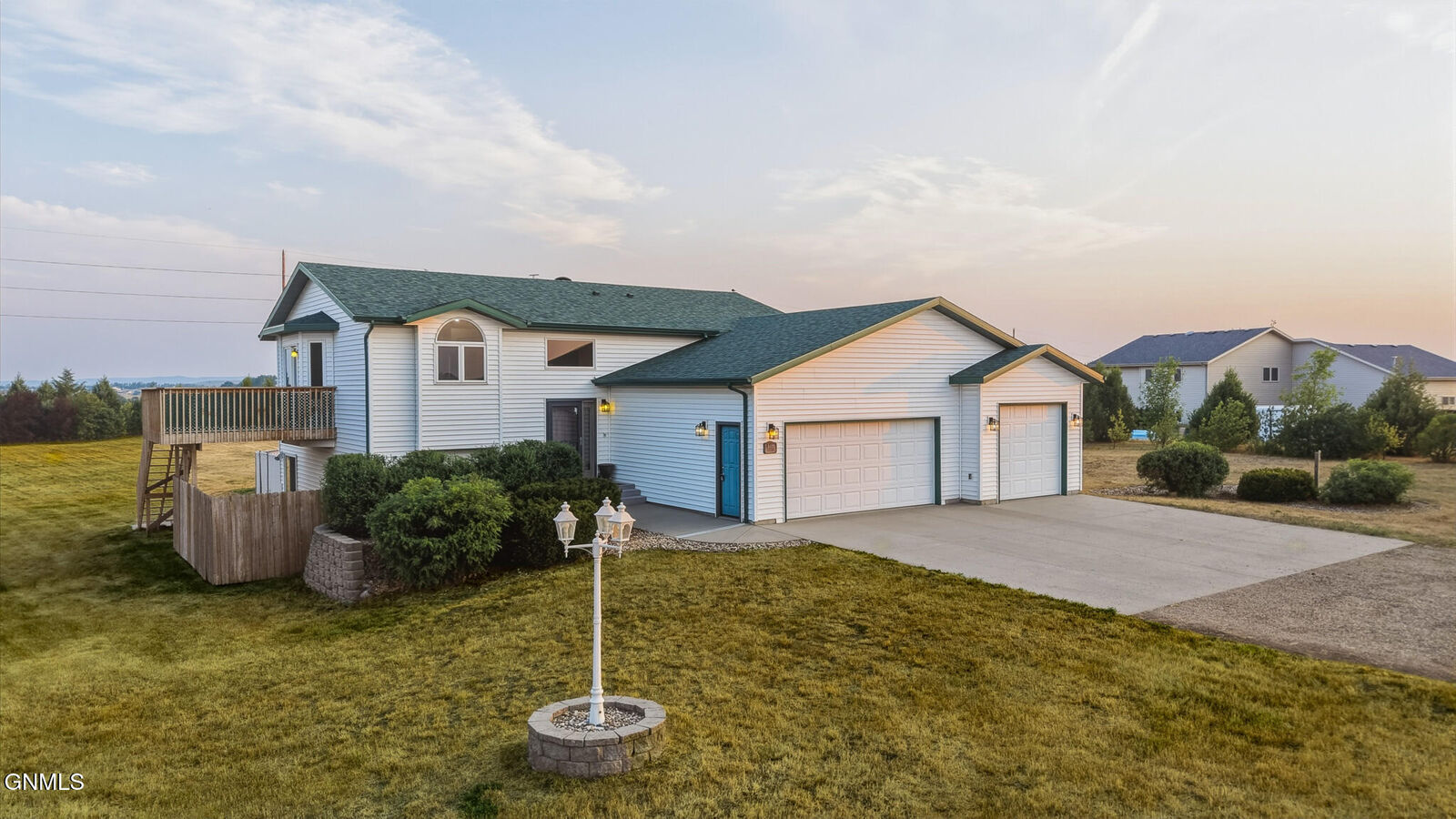 Property Photo:  6405 Preston Loop  ND 58504 