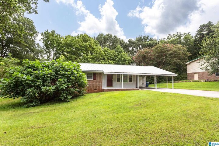 Property Photo: 729 W 38th Street AL 36201
