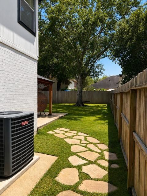 Property Photo: 1902 La Salle Street TX 77546