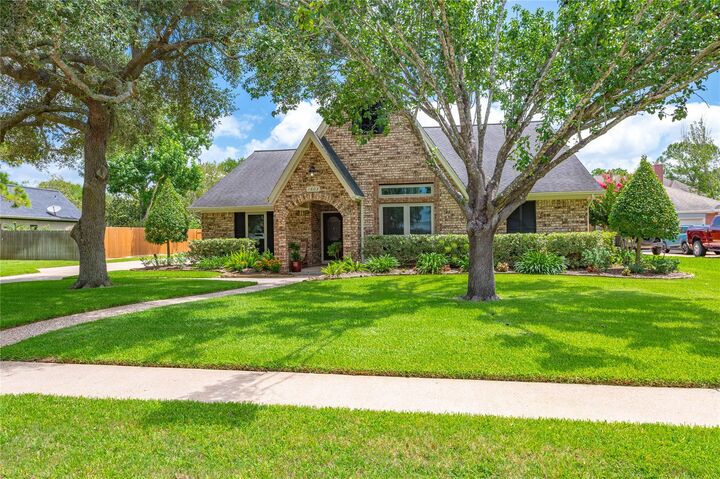 Property Photo:  1603 White Wing Circle  TX 77546 
