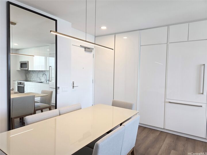 Property Photo: 987 Queen Street 4003 HI 96814