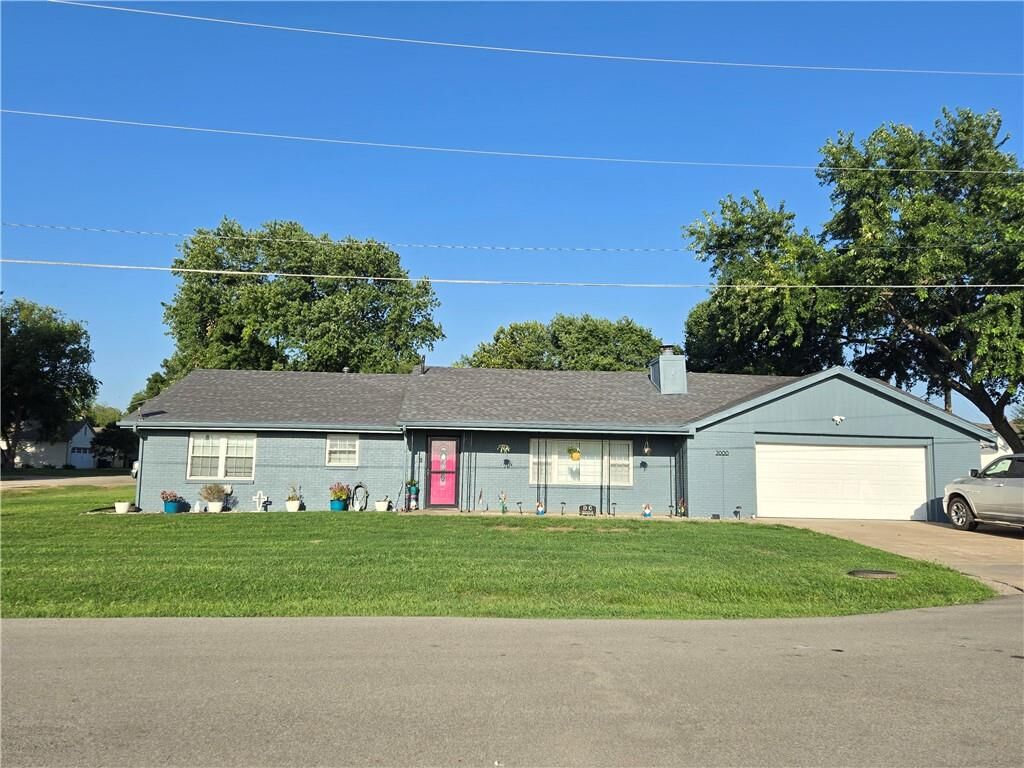 Property Photo:  2000 N 11th Street  KS 67301 