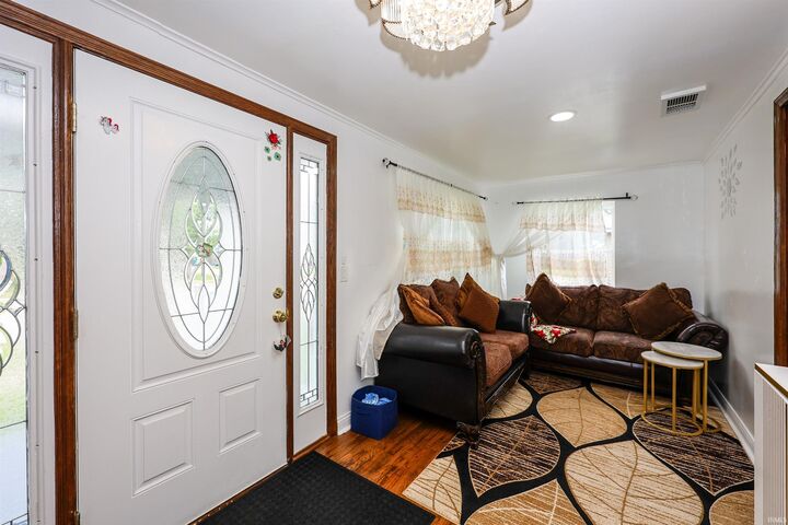 Property Photo:  304 Oak St Street  IN 46703 