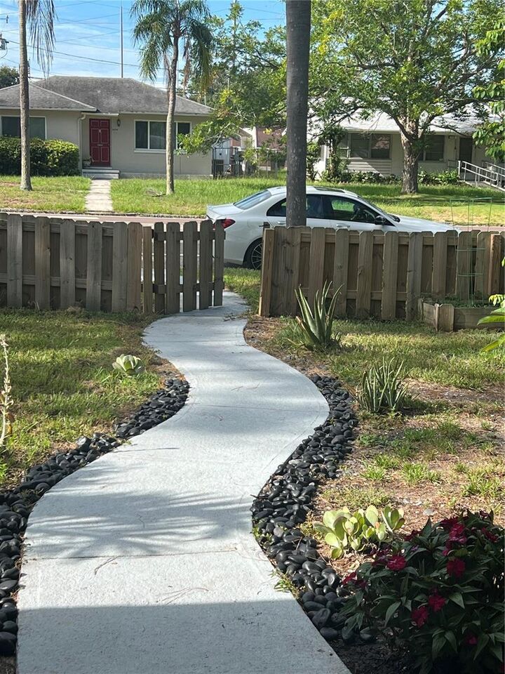Property Photo:  5035 1st Avenue N  FL 33710 