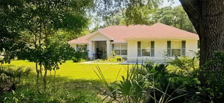 Property Photo:  19965 NW 257th Terrace  FL 32643 
