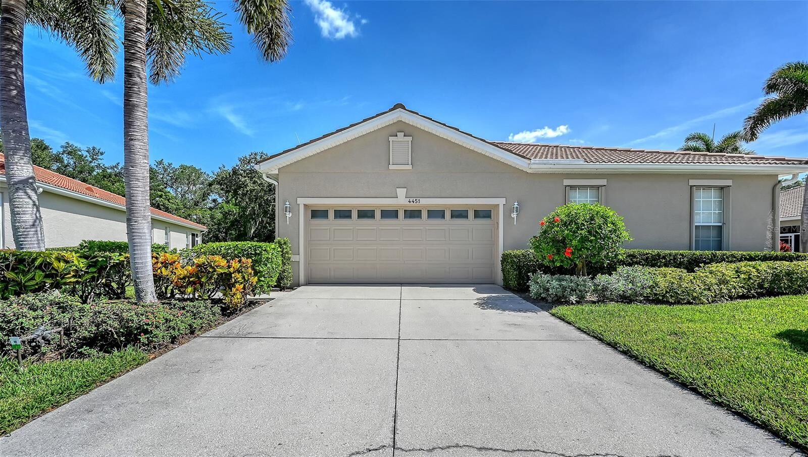 Property Photo: 4451 Kariba Lake Terrace FL 34243