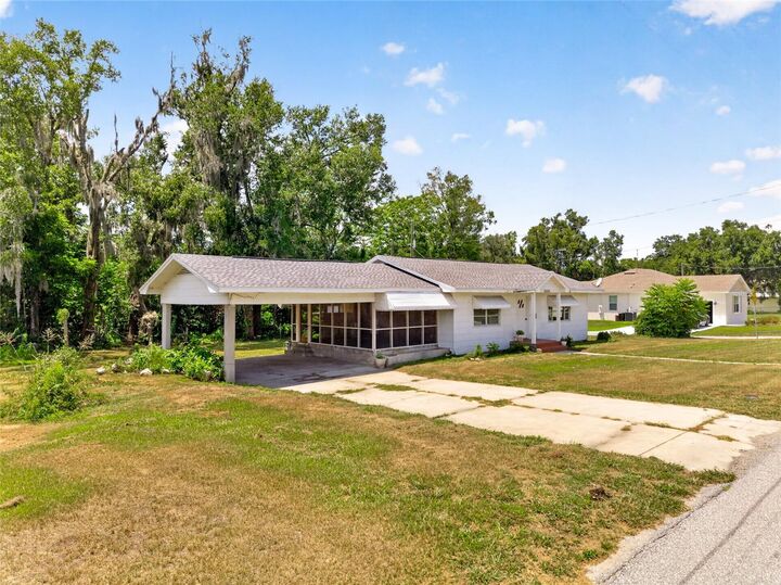 Property Photo: 13725 10th Street FL 33525