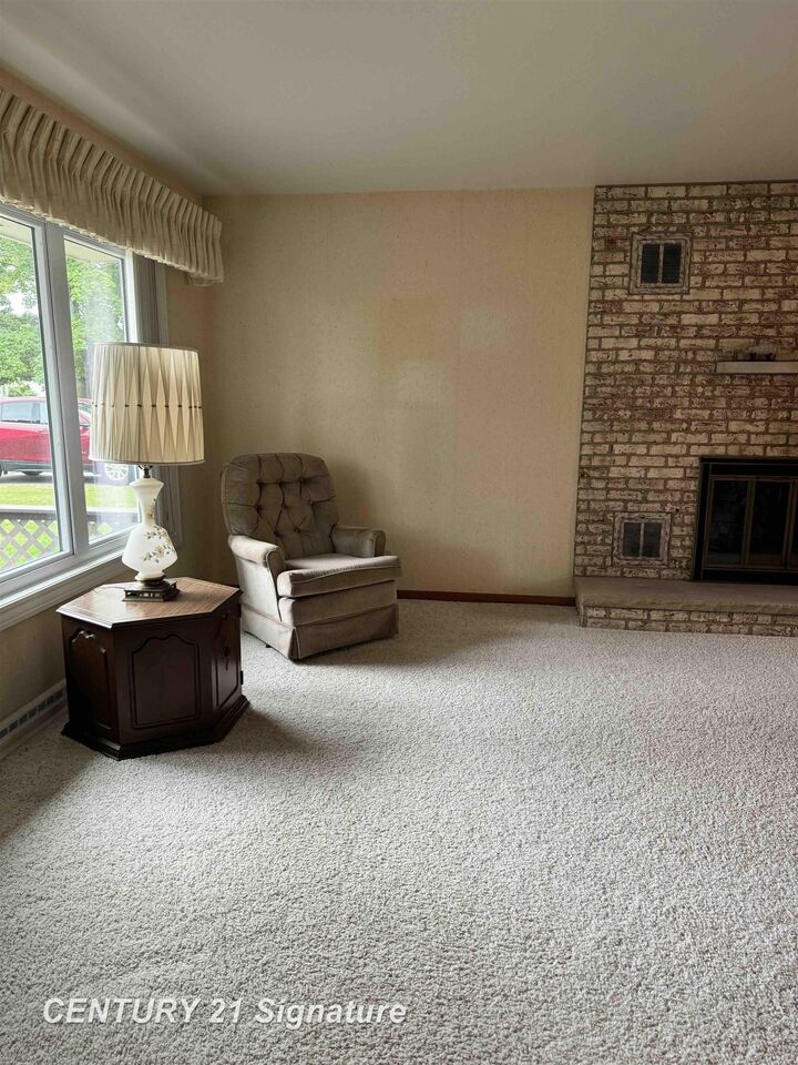 Property Photo: 2705 Luella Avenue MI 48603