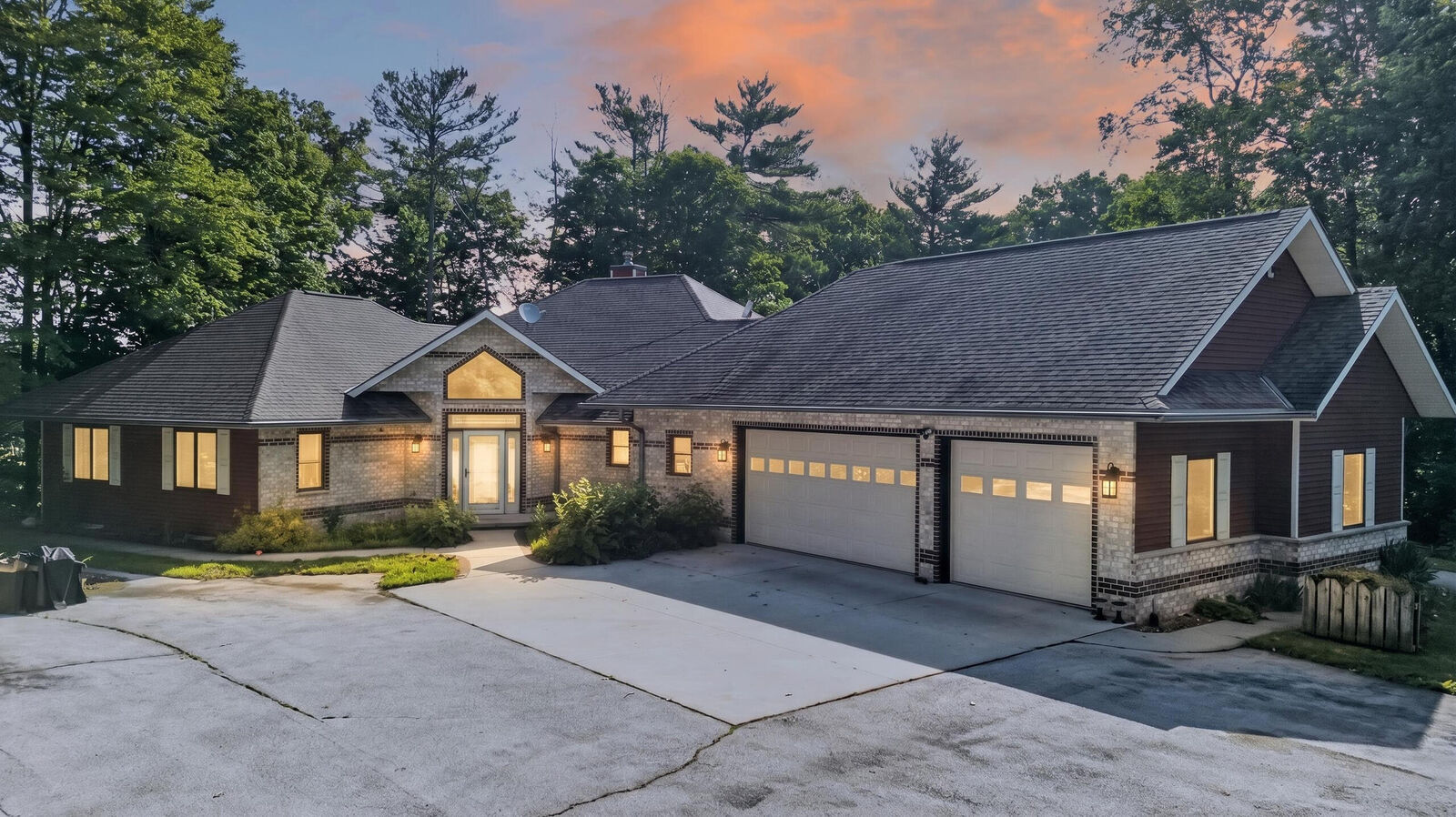 Property Photo: W3741 Sumac Rd WI 53085