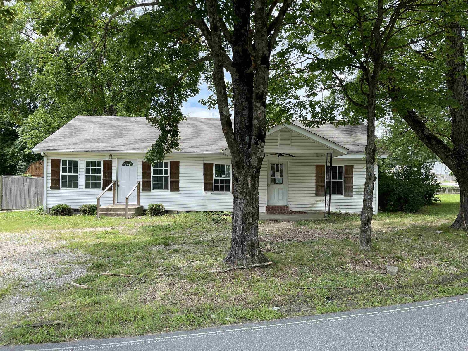 Property Photo:  325 W Main St  TN 38058 