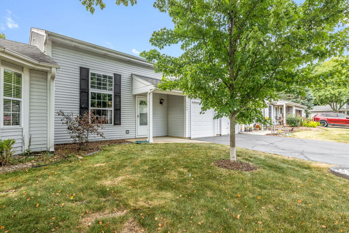 Property Photo:  3109 Lynette Lane  IL 60042 