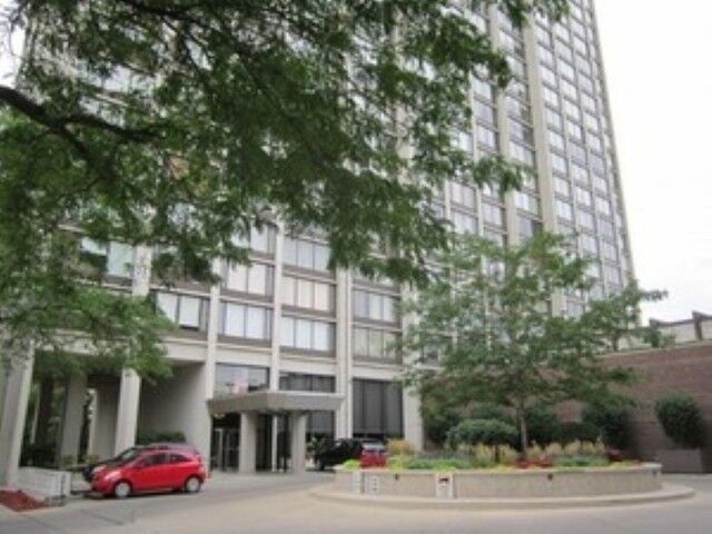 Property Photo:  5455 N Sheridan Road 2207  IL 60640 