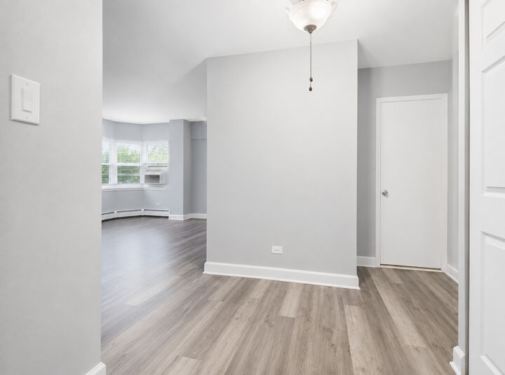 Property Photo:  4960 N Marine Drive 214  IL 60640 