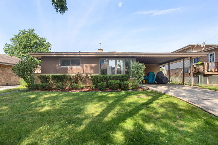 Property Photo:  8948 Nashville Avenue  IL 60053 