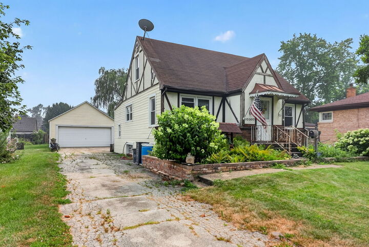 Property Photo:  10307 Dickens Avenue  IL 60164 