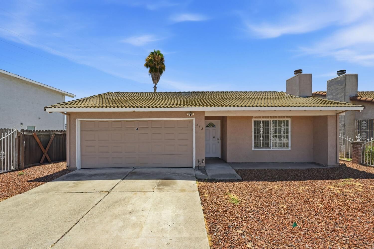 Property Photo:  832 W 8th Street  CA 95206 