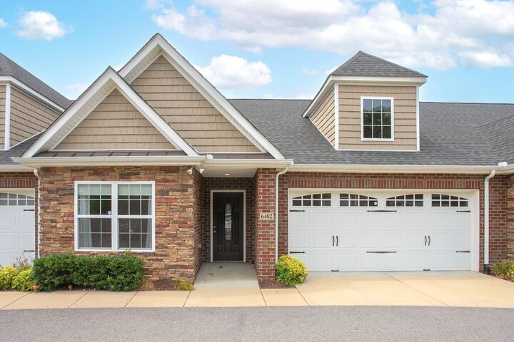 Property Photo:  395 Devon Chase Hl 6402  TN 37066 
