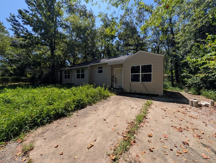 Property Photo: 605 Dogwood Trail TX 75901