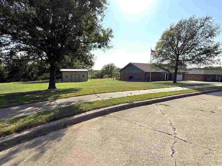 Property Photo:  120 Sequoia  OK 74641 