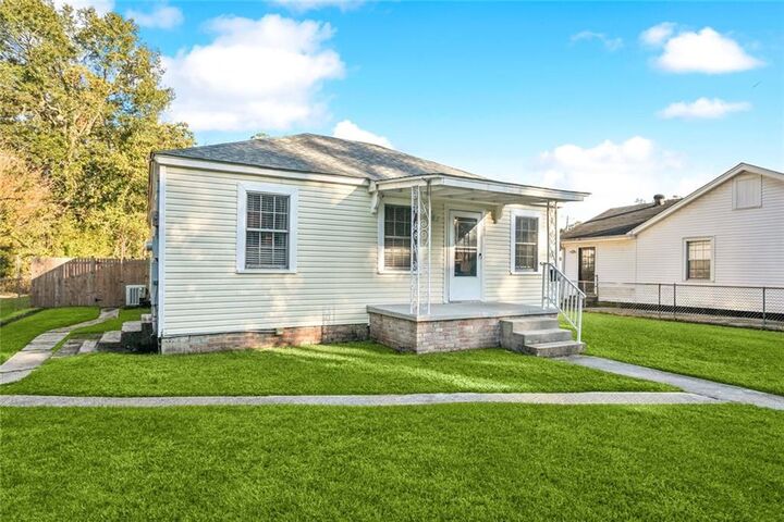 Property Photo:  1188 St Tammany Avenue  LA 70460 