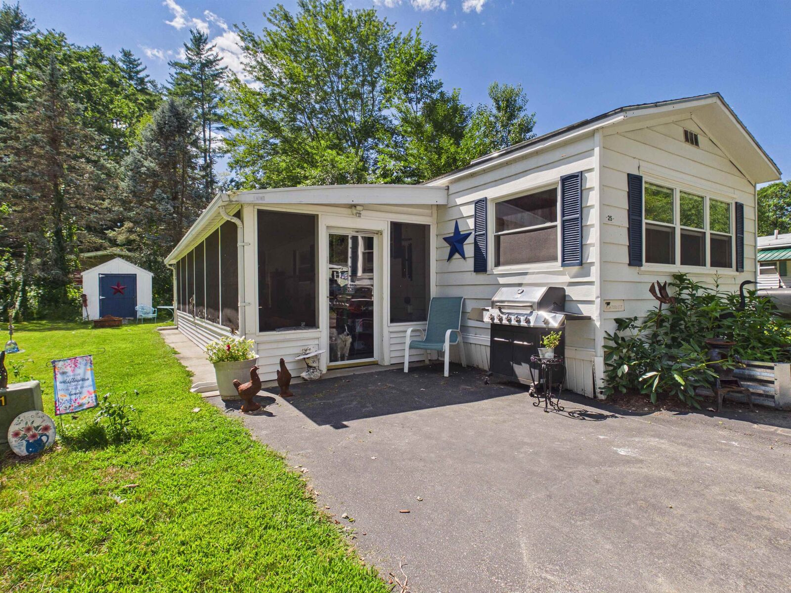 Property Photo:  25 Finch Street  NH 03431 