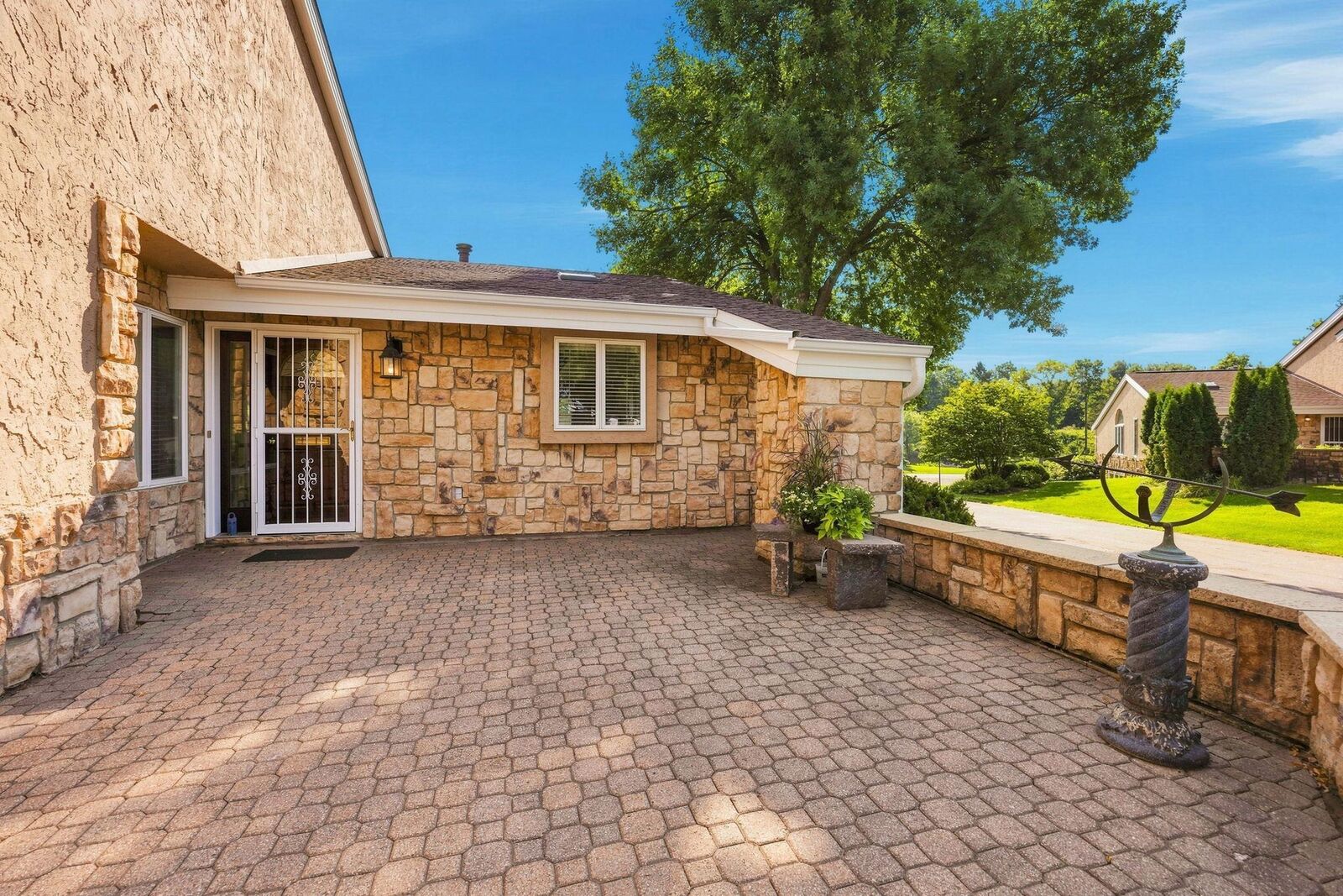 Property Photo:  501 Brook Lane  MN 56301 