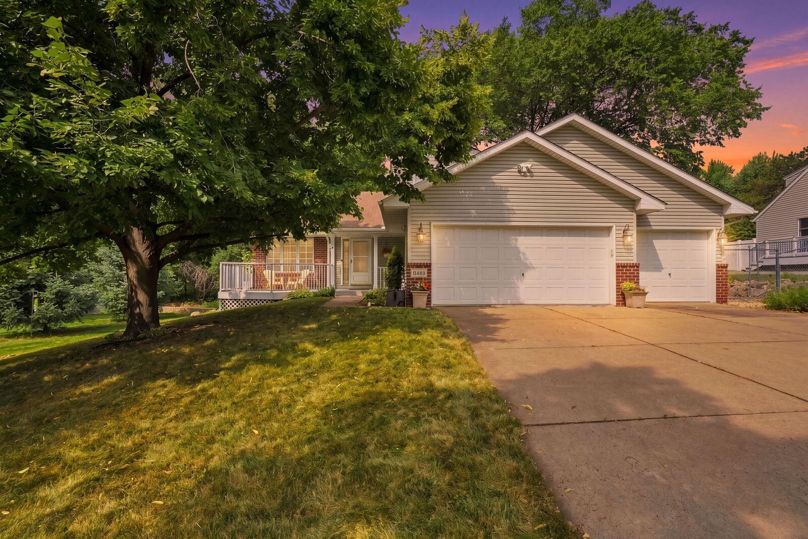 Property Photo:  3393 Owasso Street  MN 55126 