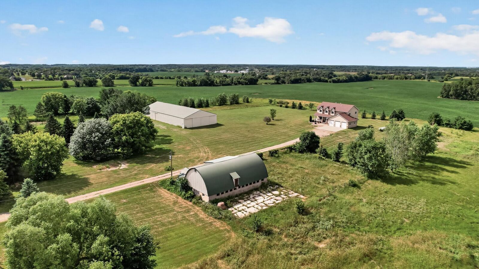 Property Photo:  6040 Woodland Trail  MN 55357 
