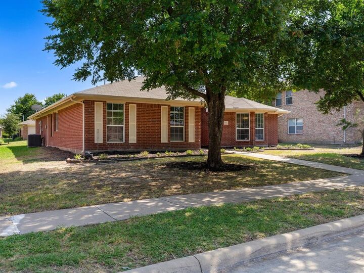 Property Photo: 4105 Freedom Lane TX 75033