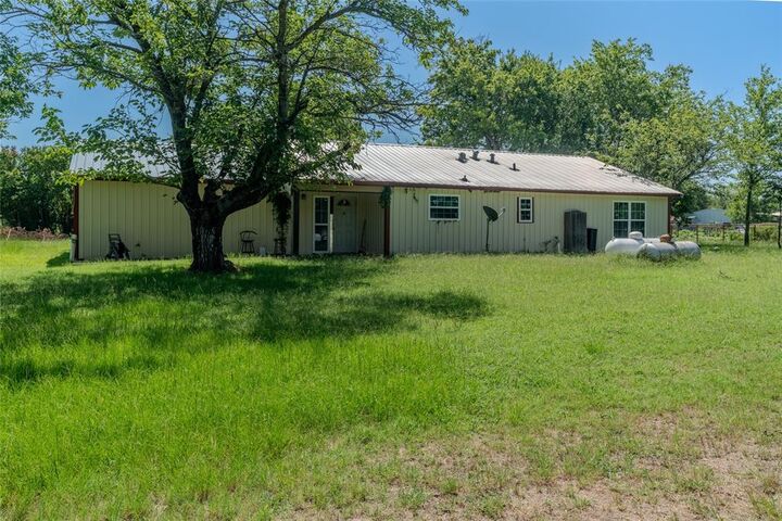Property Photo:  1611 County Road 4104  TX 75401 