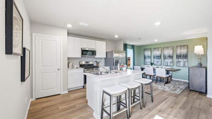 Property Photo: 4121 Woodhill Bend Drive TX 76036
