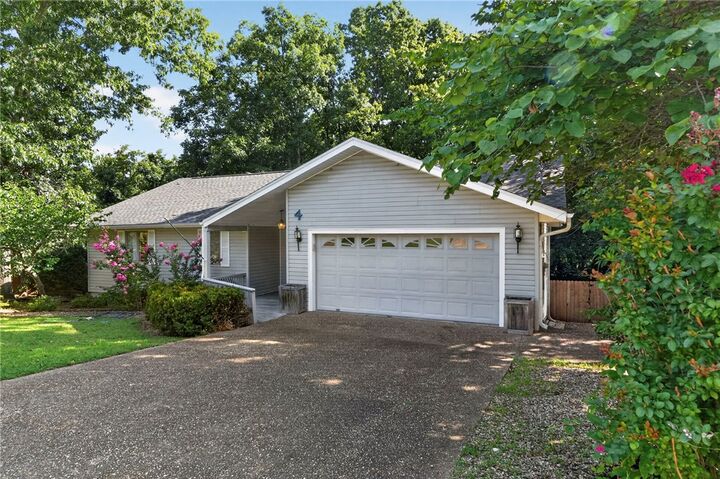 Property Photo: 4 Brecknock Drive AR 72714