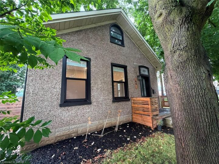 66 William Street — photo 1