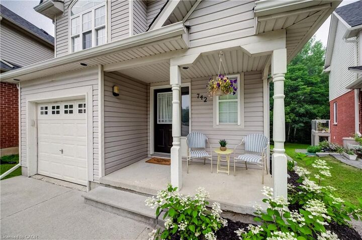 Property Photo:  742 Brookmill Place  ON N2V 2P1 