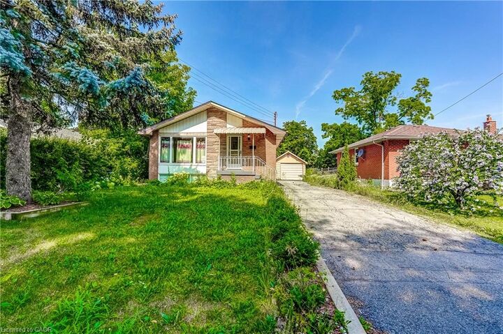 Property Photo:  208 West 19th Street  ON L9C 4J2 
