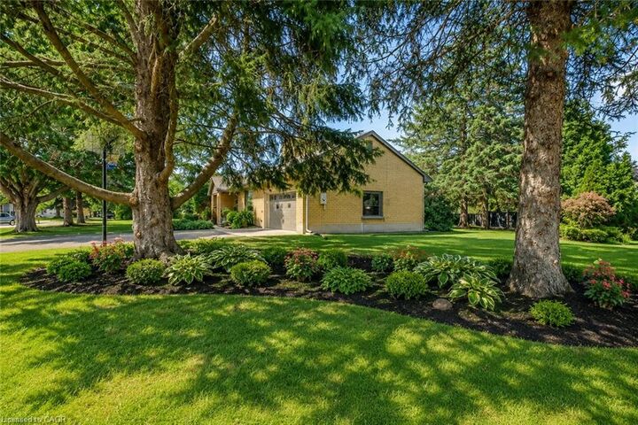 Property Photo:  21 Edgar Drive  ON N6G 1K2 