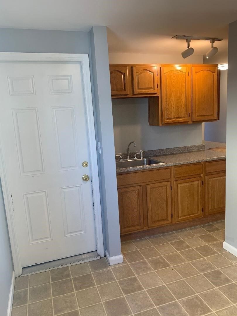 Property Photo:  34 Shamrock Street 2  MA 01605 