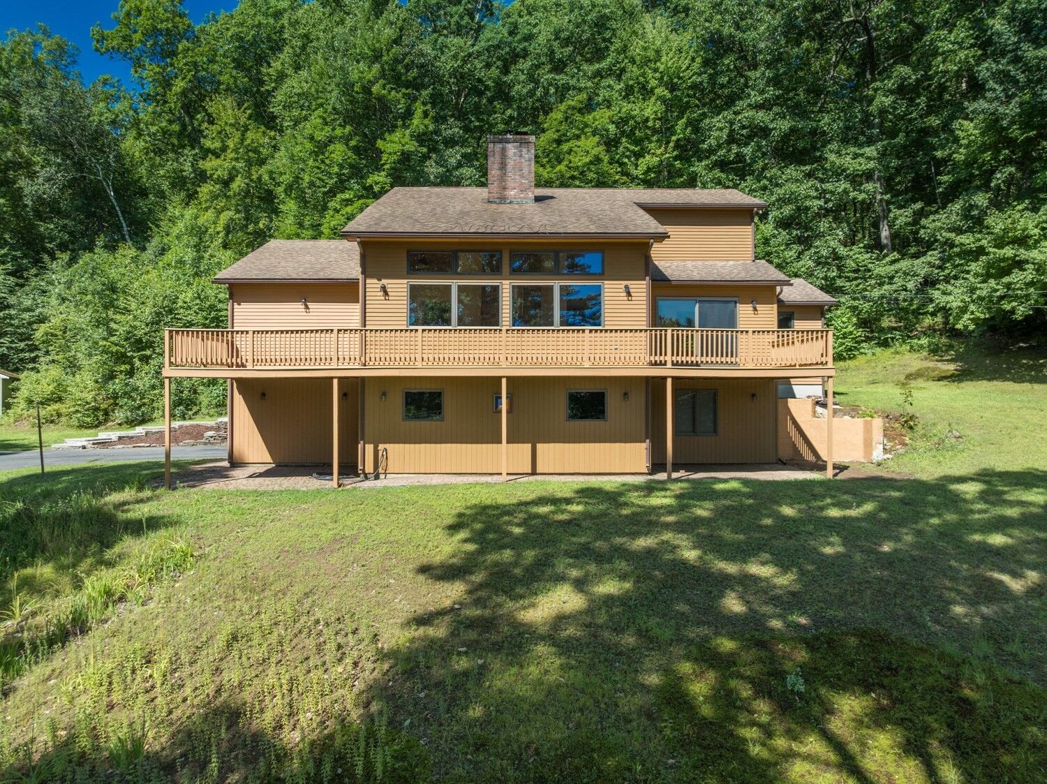 Property Photo: 35 Old Stagecoach Dr MA 01057