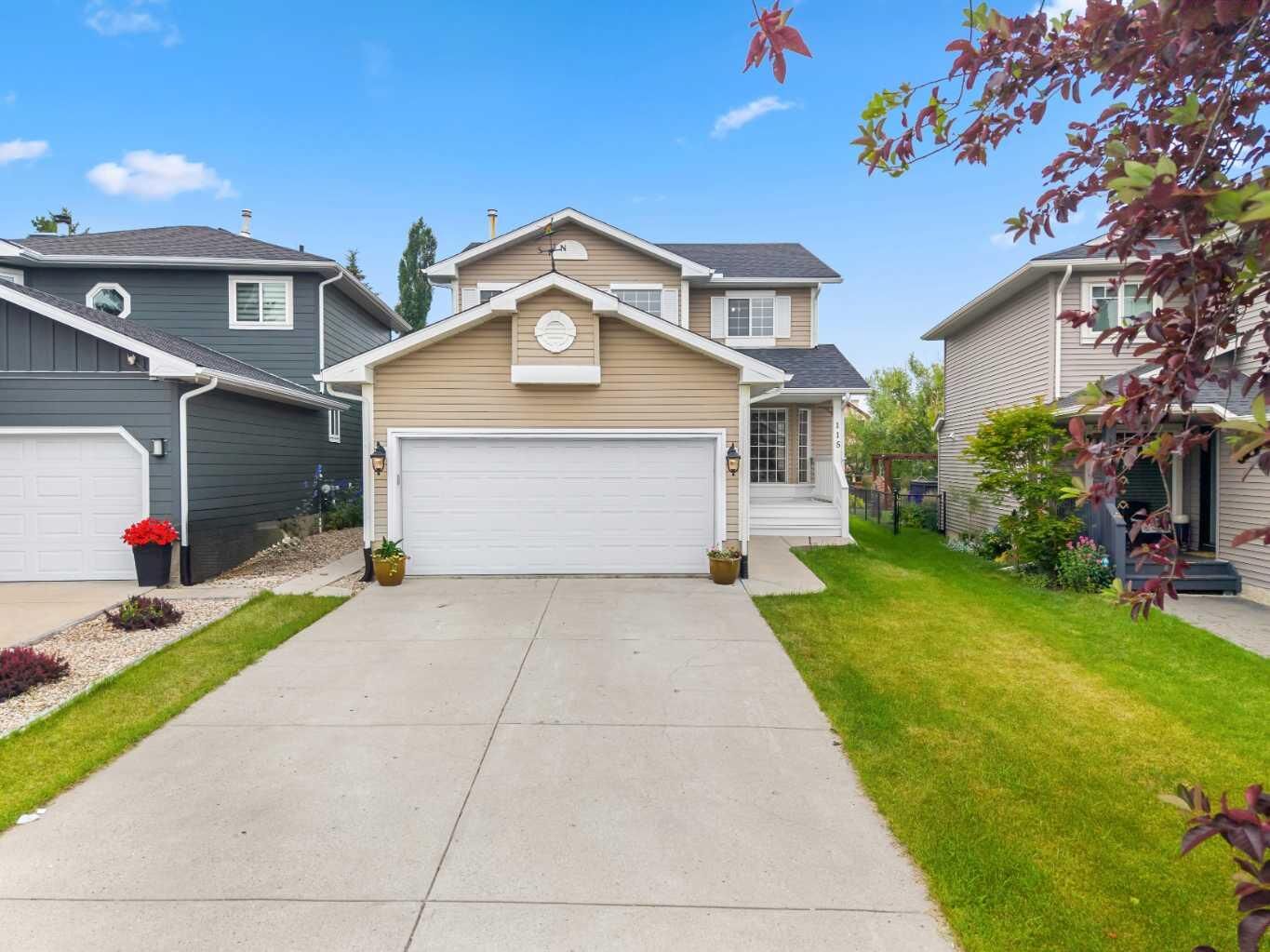 Property Photo:  115 Macewan Park Circle  AB T3K 4A3 