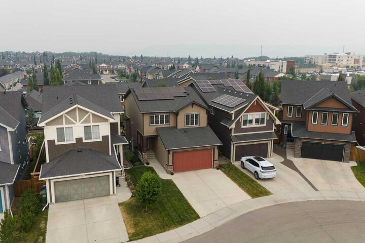 Property Photo:  150 Fireside Bend  AB T4C 0V7 
